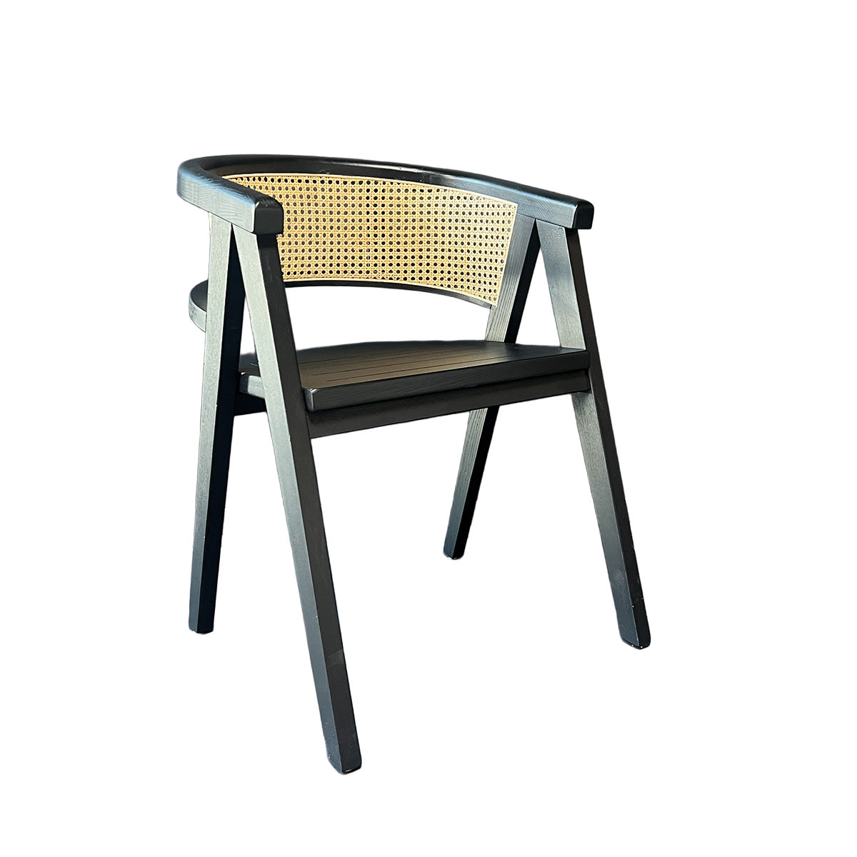 Silla Lenong Plus Madera Fresno Negro y Respaldo de Ratán Natural