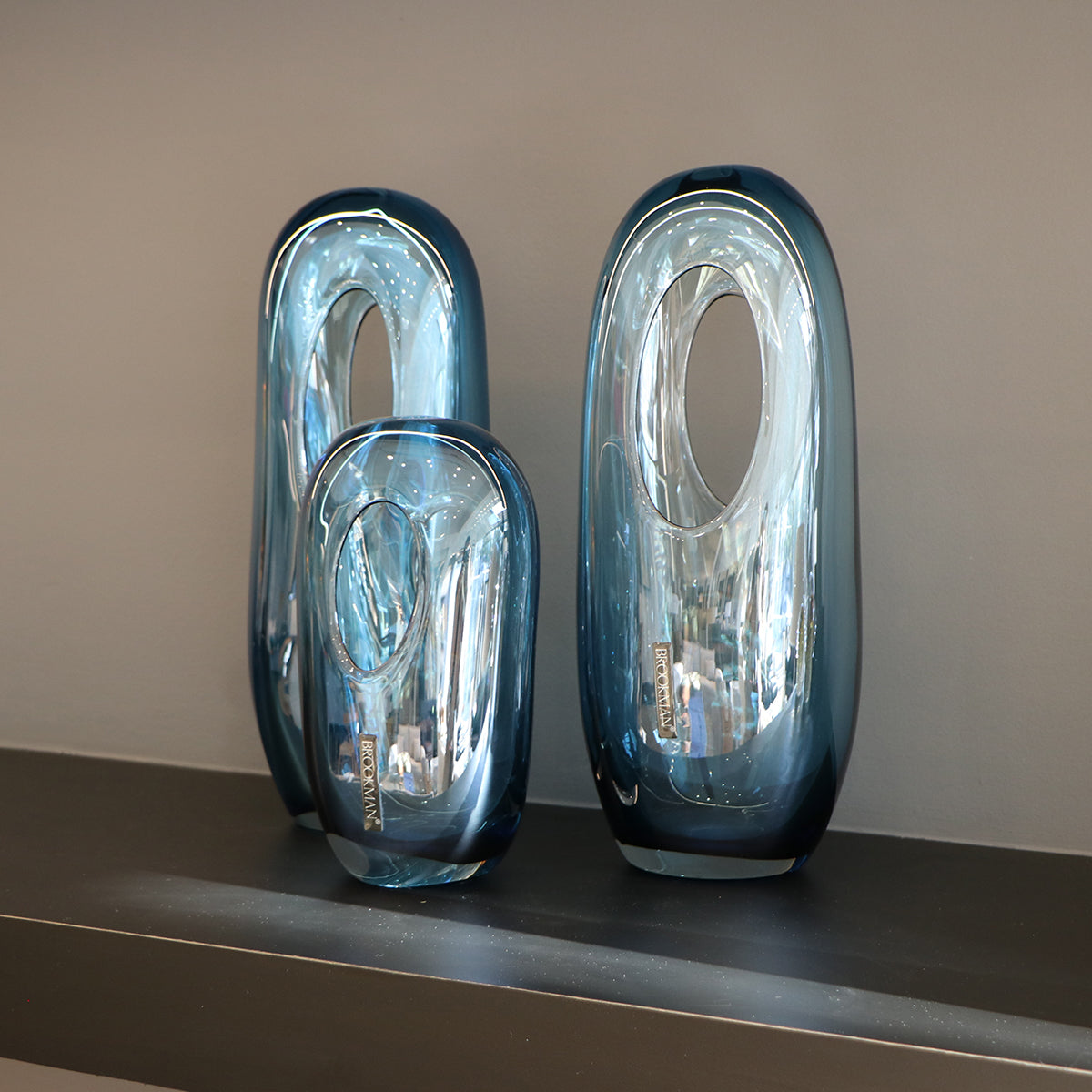 FLORERO VIDRIO OJAL AZUL 112,5X9,5X24