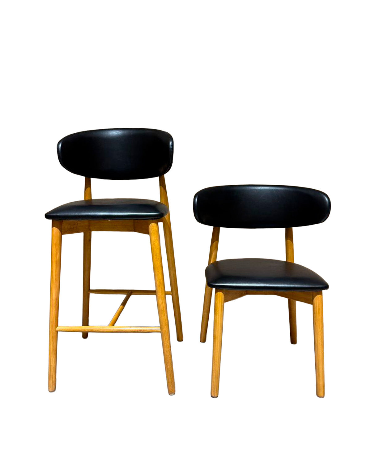 Piso Bar Álvaro Madera Light Brown y Eco Cuero Negro (Llegada en Agosto)