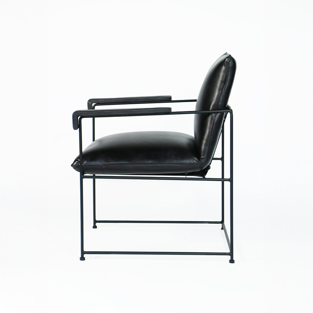 SITIAL DE CUERO BORJA NEGRO 58X69X84