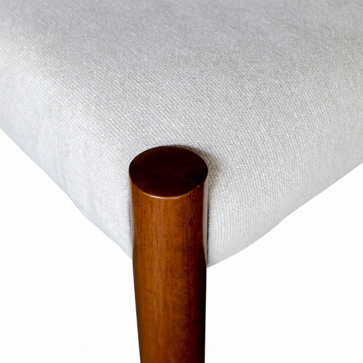 Silla Juliet – Lino Gris y Madera Walnut