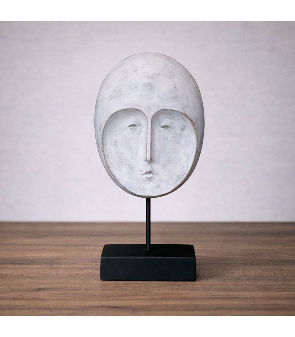 MÁSCARA DECORATIVA POLINESIA REDONDA BLANCA CON BASE