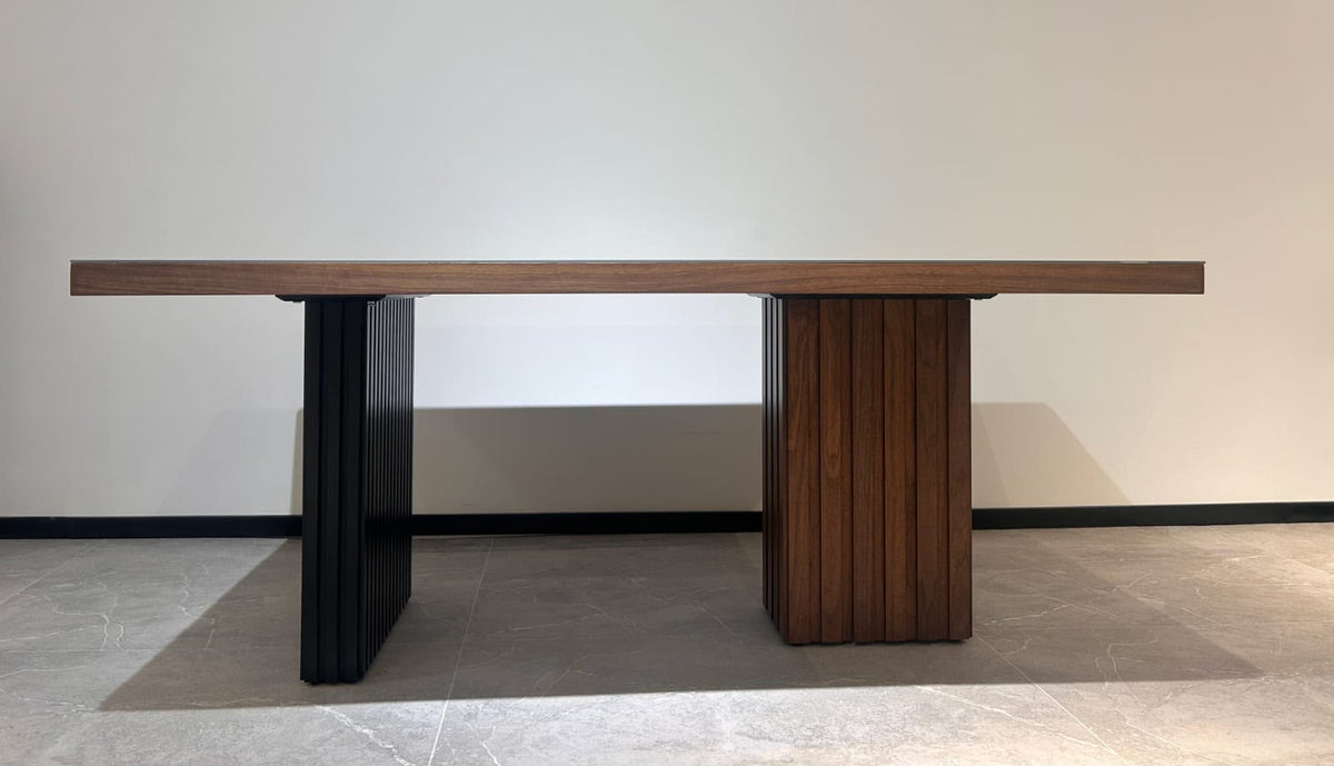 Mesa de Comedor Geo Enchapada en Madera 180x100 cm