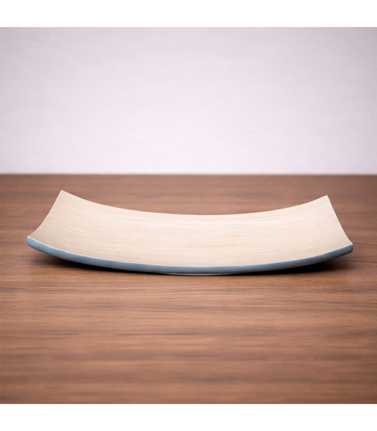 PLATO DECORATIVO POLIRESINA NEGRO COGNAC